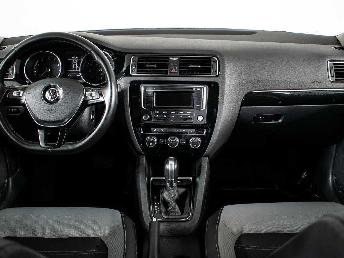 Volkswagen Jetta 2015 года с пробегом. Фото: #11