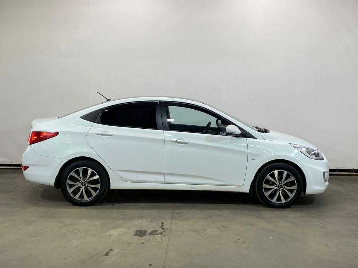 Hyundai Solaris 2013 года с пробегом. Фото: #3