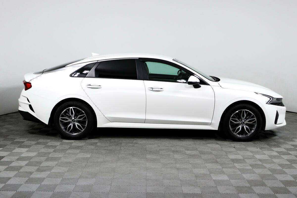 Kia K5 2021 года с пробегом. Фото: #3