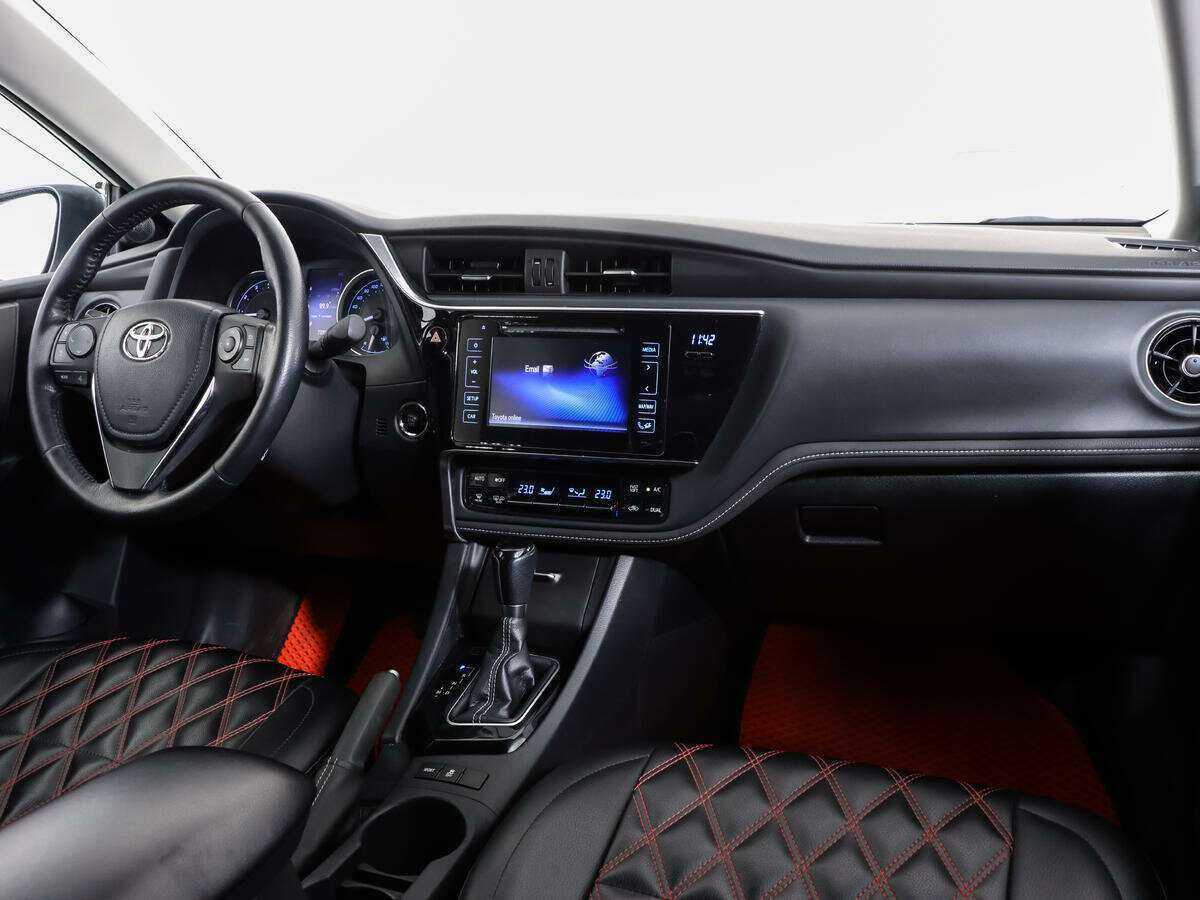 Toyota Corolla 2018 года с пробегом. Фото: #8