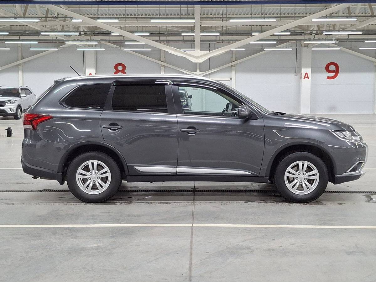 Mitsubishi Outlander 2015 года с пробегом. Фото: #3
