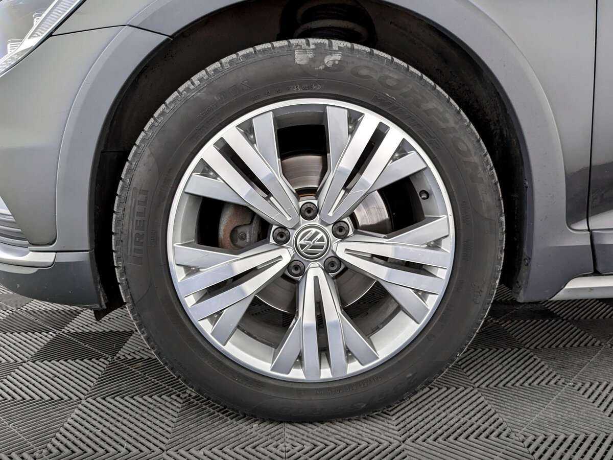 Volkswagen Passat 2018 года с пробегом. Фото: #17
