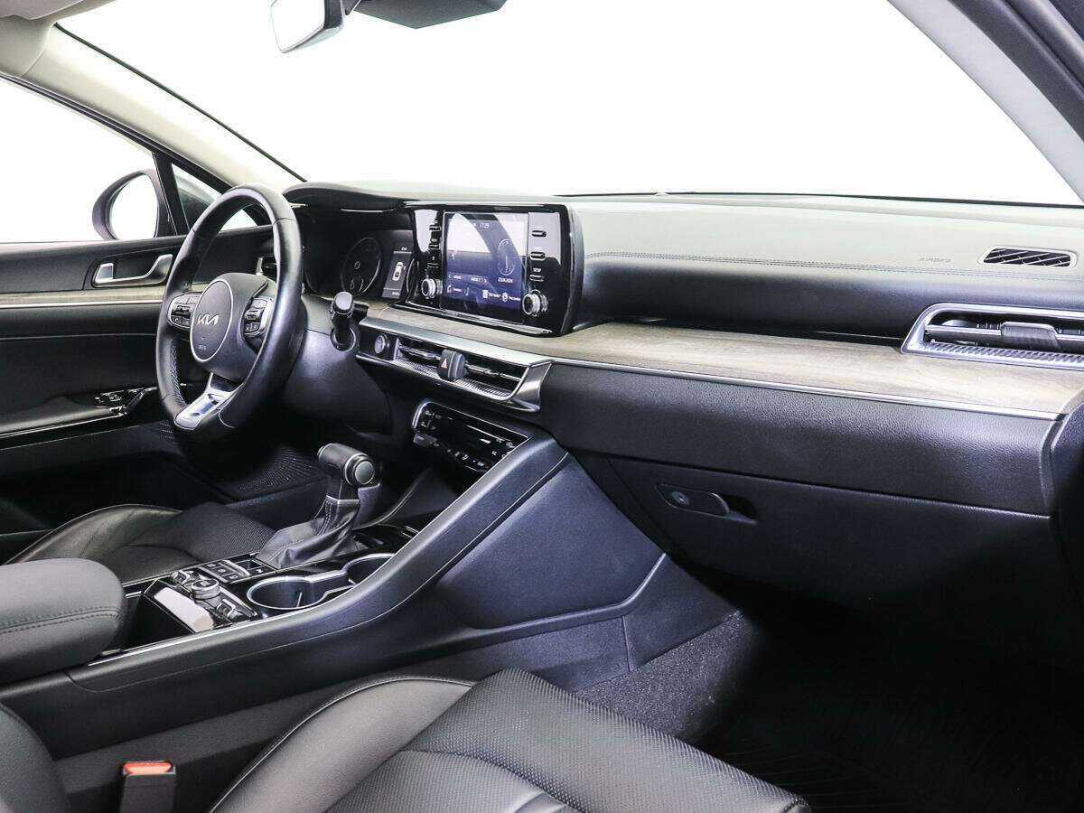Kia K5 2022 года с пробегом. Фото: #8