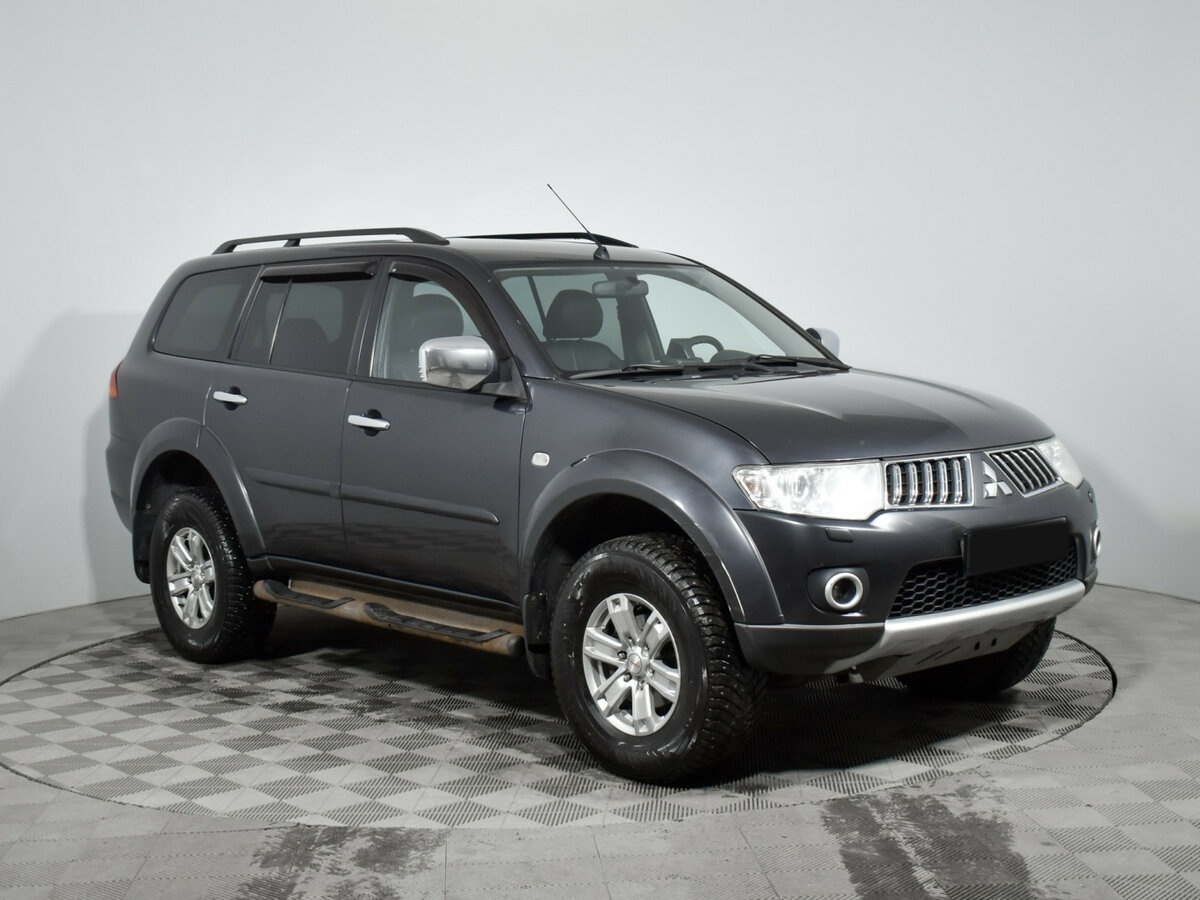 Mitsubishi Pajero Sport 2012 года с пробегом. Фото: #2