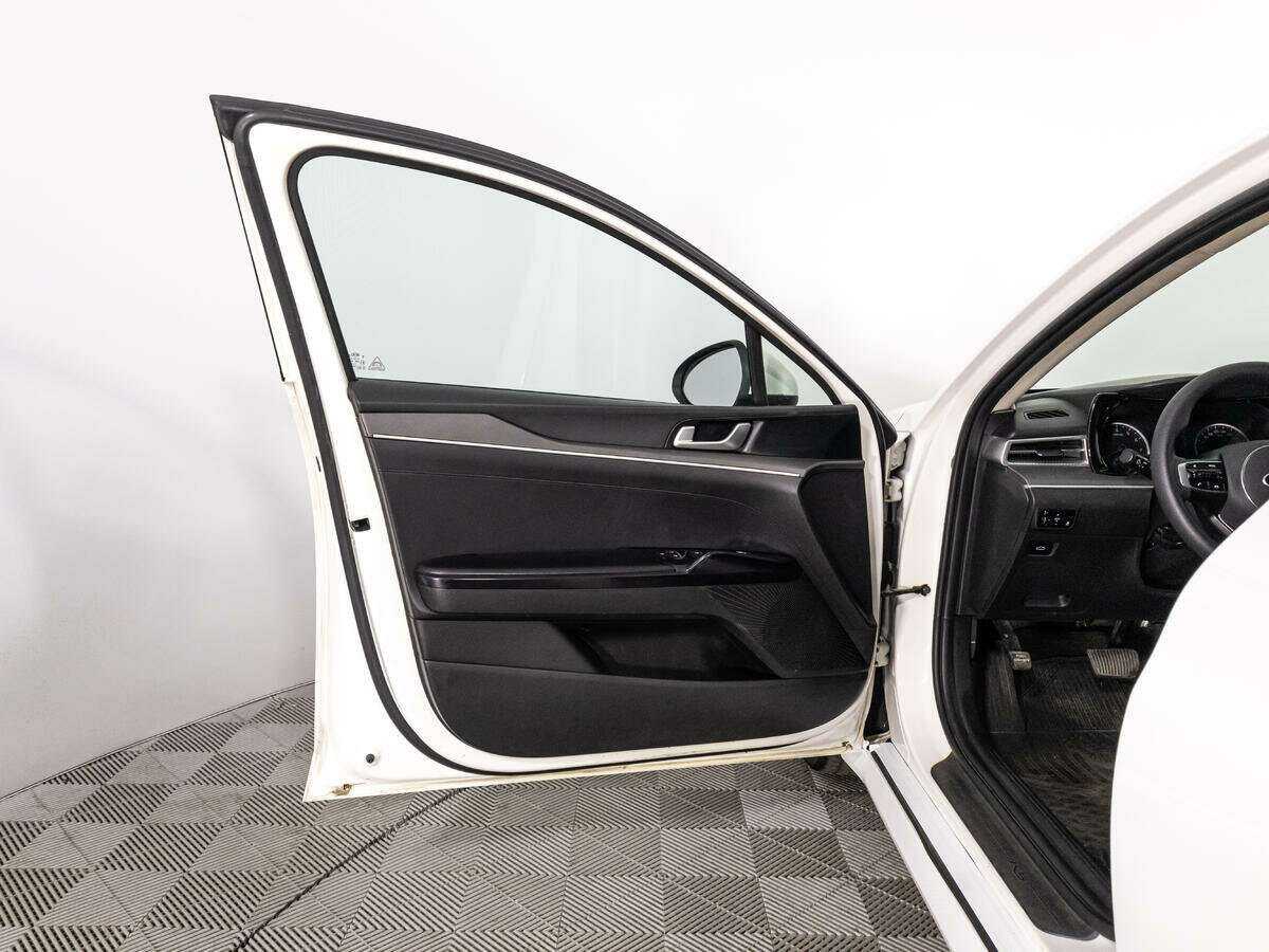 Kia K5 2020 года с пробегом. Фото: #21