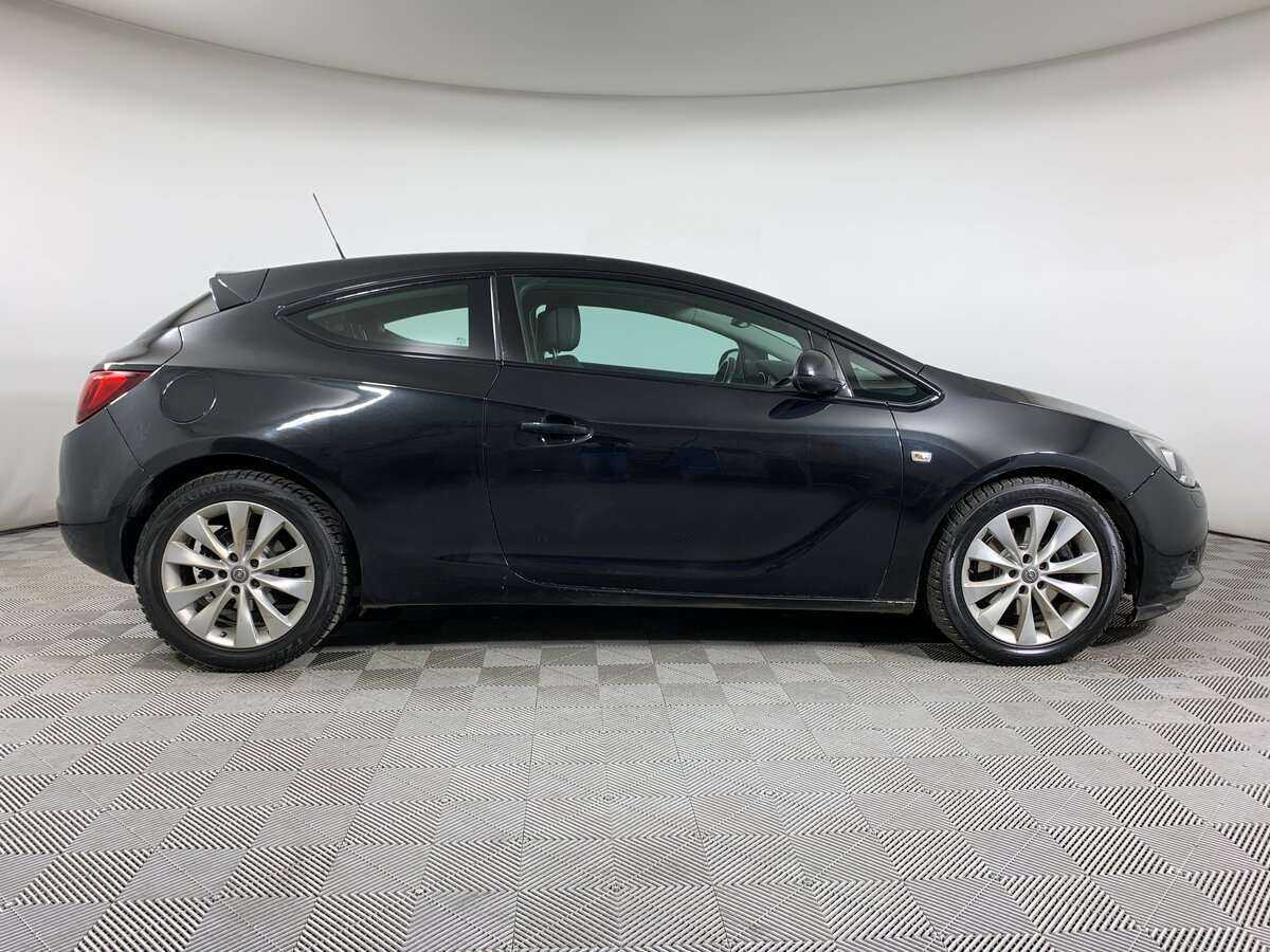 Opel Astra 2012 года с пробегом. Фото: #2
