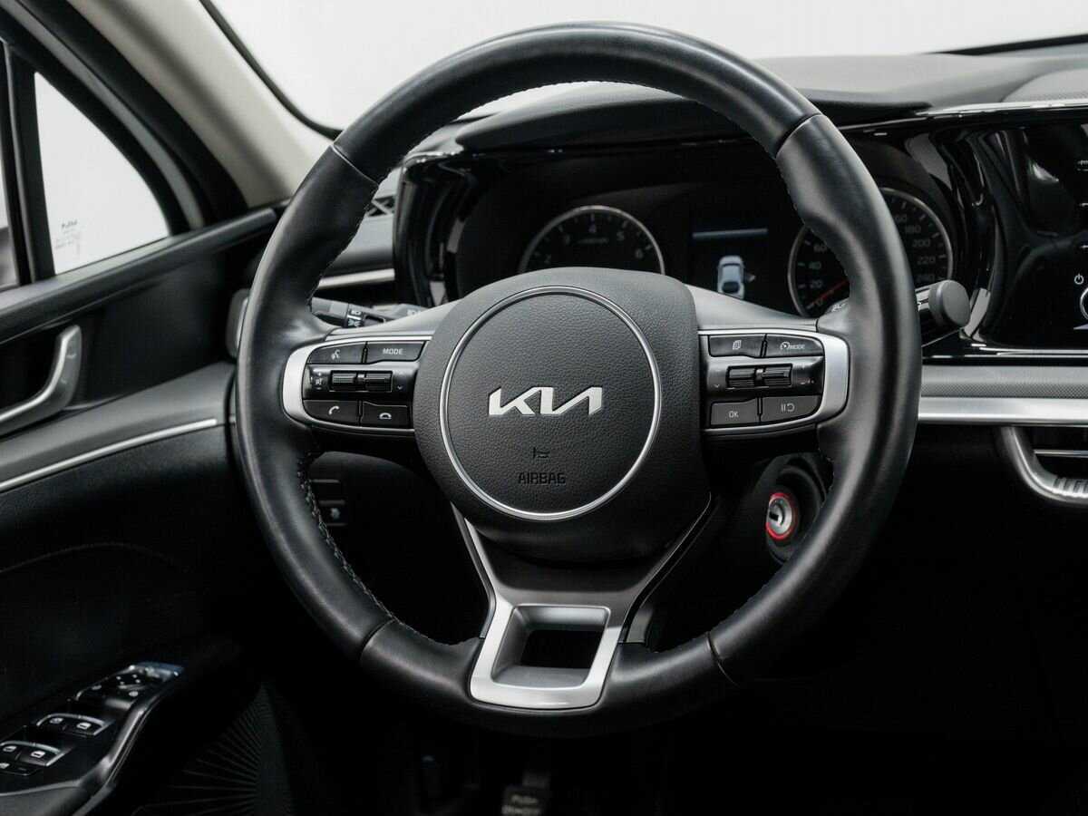 Kia K5 2022 года с пробегом. Фото: #10