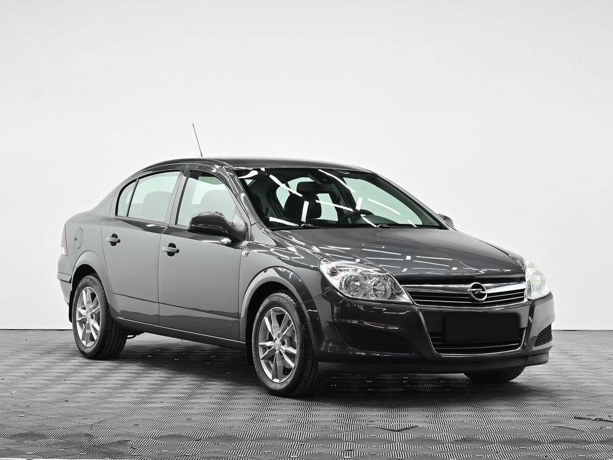 Opel Astra 2012 года с пробегом. Фото: #1