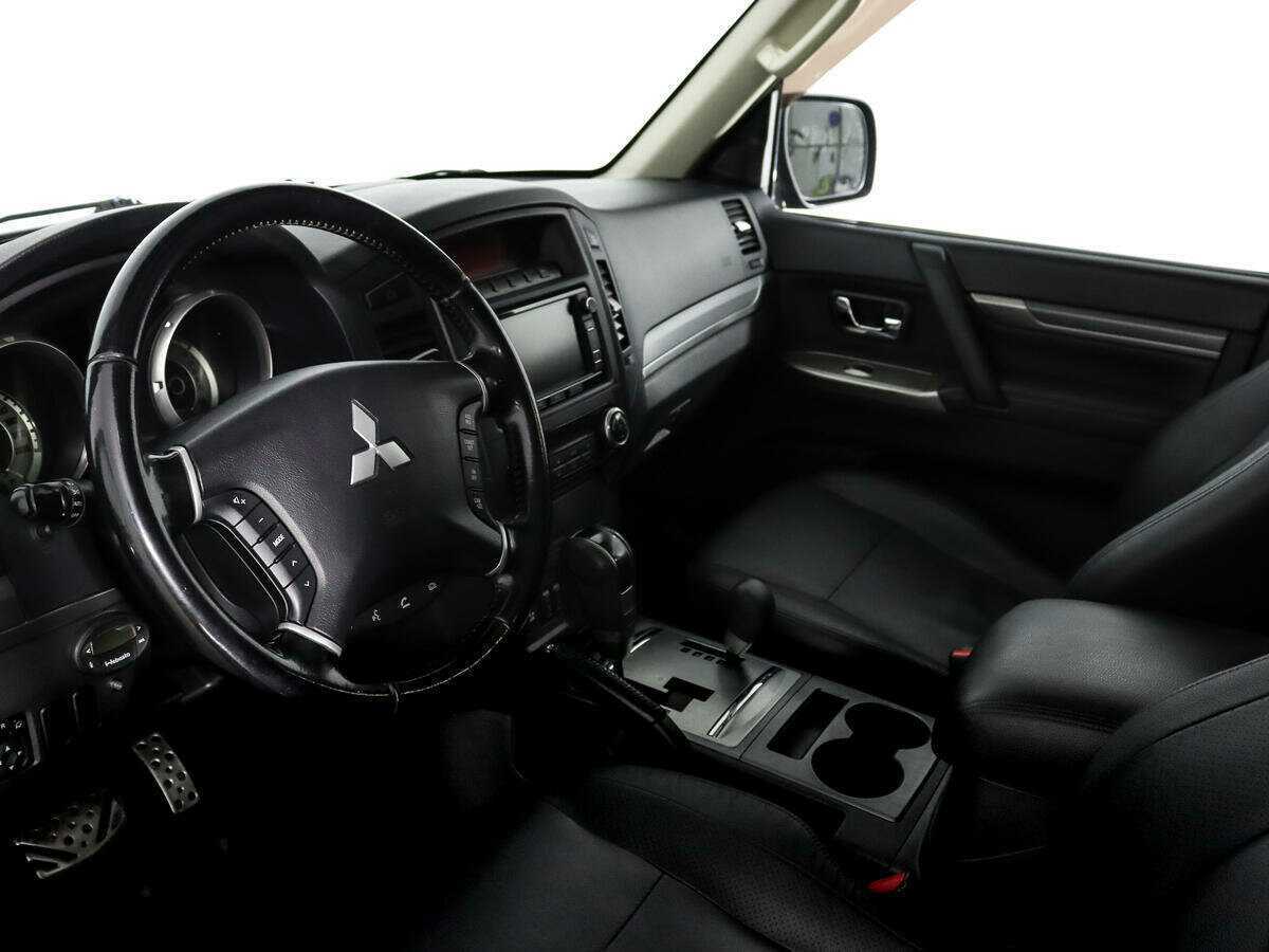 Mitsubishi Pajero 2012 года с пробегом. Фото: #8