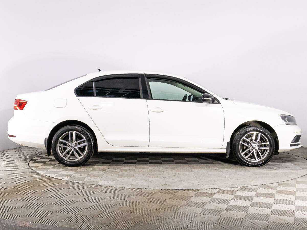 Volkswagen Jetta 2015 года с пробегом. Фото: #3