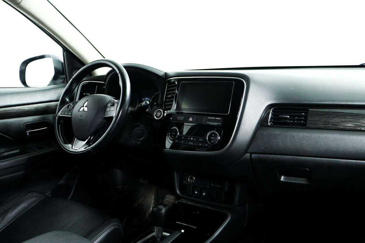 Mitsubishi Outlander 2018 года с пробегом. Фото: #6