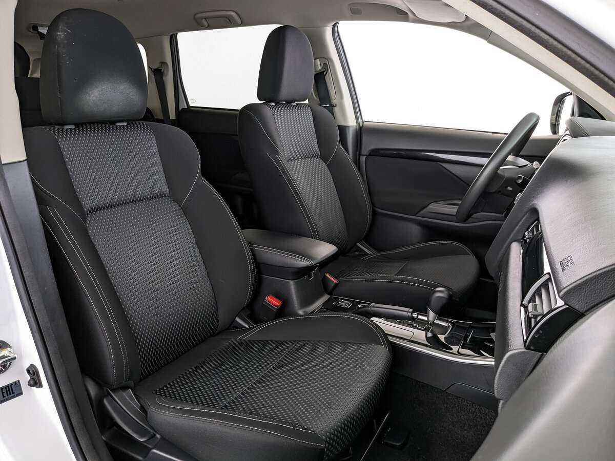 Mitsubishi Outlander 2019 года с пробегом. Фото: #19