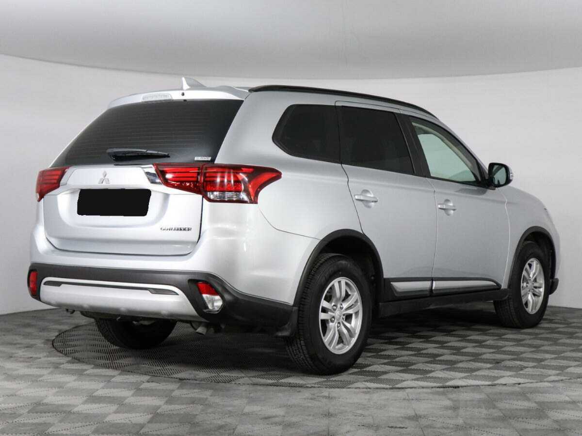 Mitsubishi Outlander 2022 года с пробегом. Фото: #4