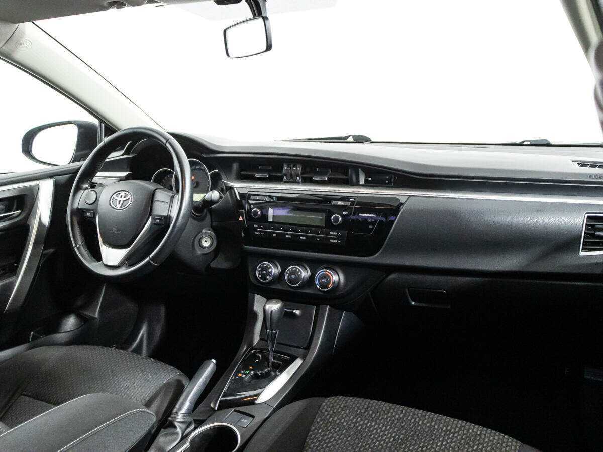 Toyota Corolla 2013 года с пробегом. Фото: #8