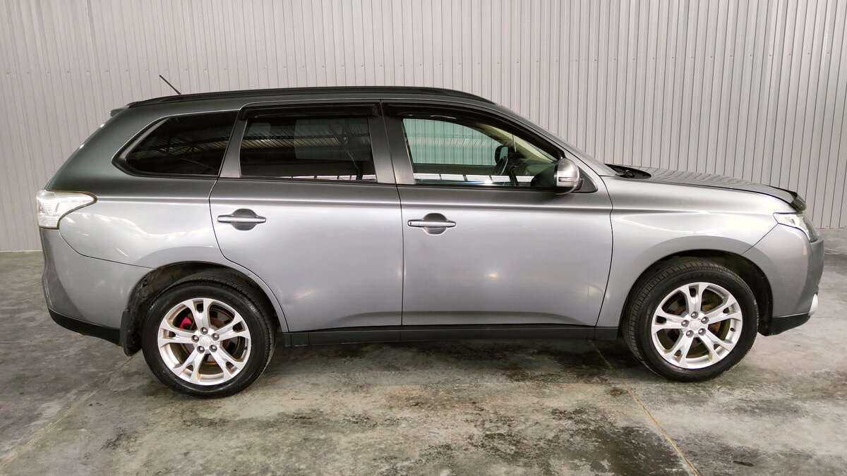 Mitsubishi Outlander 2012 года с пробегом. Фото: #3