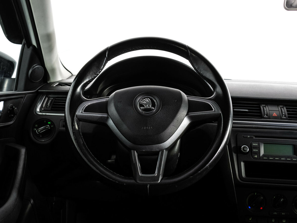 Skoda Rapid 2015 года с пробегом. Фото: #8