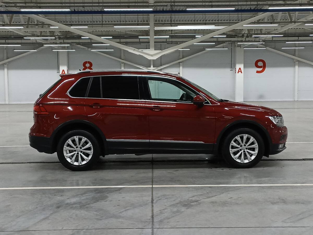 Volkswagen Tiguan 2018 года с пробегом. Фото: #3
