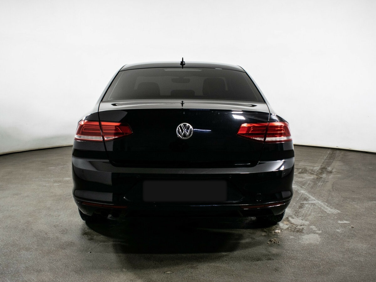 Volkswagen Passat 2017 года с пробегом. Фото: #4