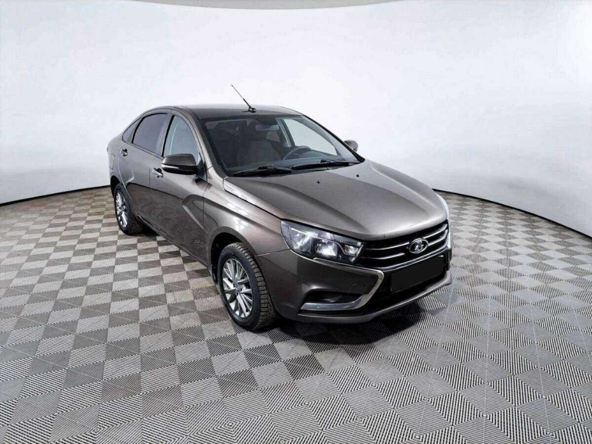 Lada (ВАЗ) Vesta 2018 года с пробегом. Фото: #2