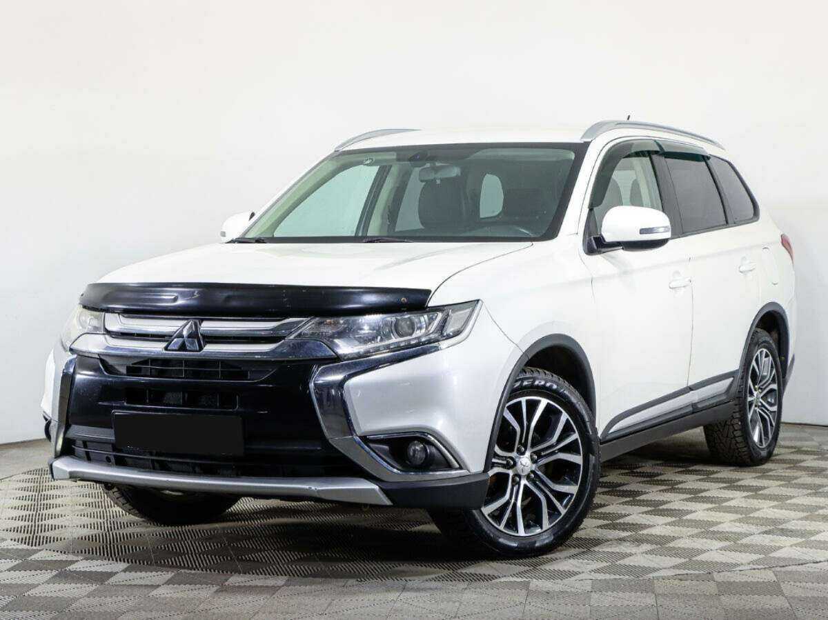 Mitsubishi Outlander 2015 года с пробегом. Посмотреть фото