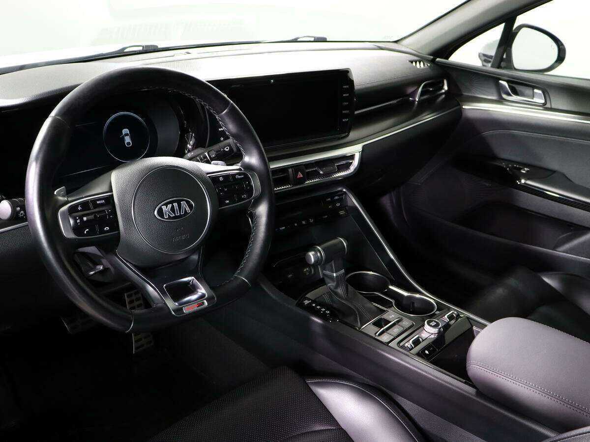 Kia K5 2021 года с пробегом. Фото: #10