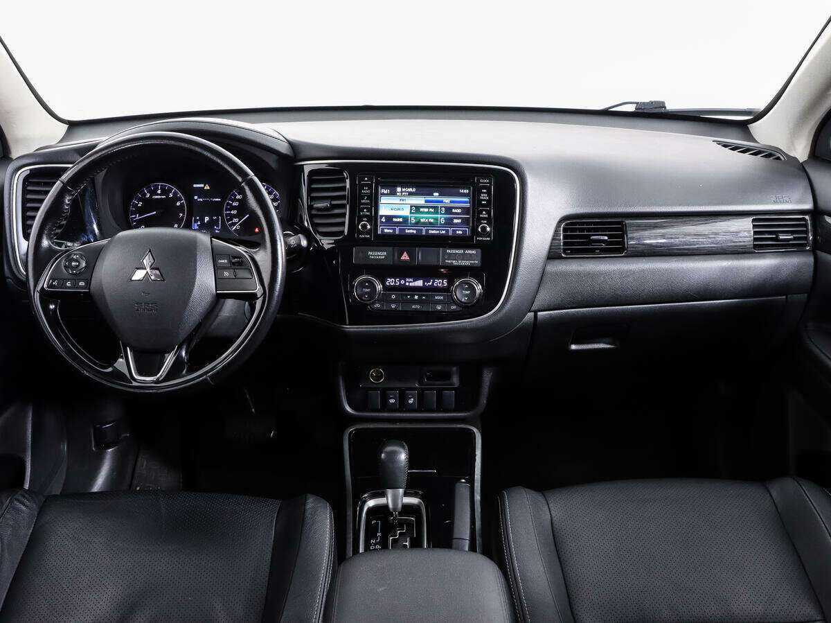 Mitsubishi Outlander 2017 года с пробегом. Фото: #7
