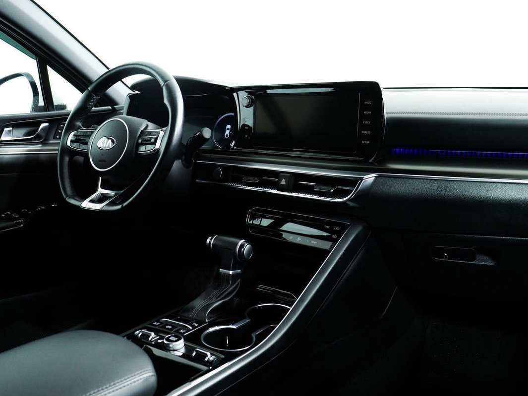 Kia K5 2021 года с пробегом. Фото: #8