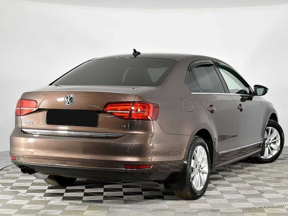 Volkswagen Jetta 2017 года с пробегом. Фото: #1