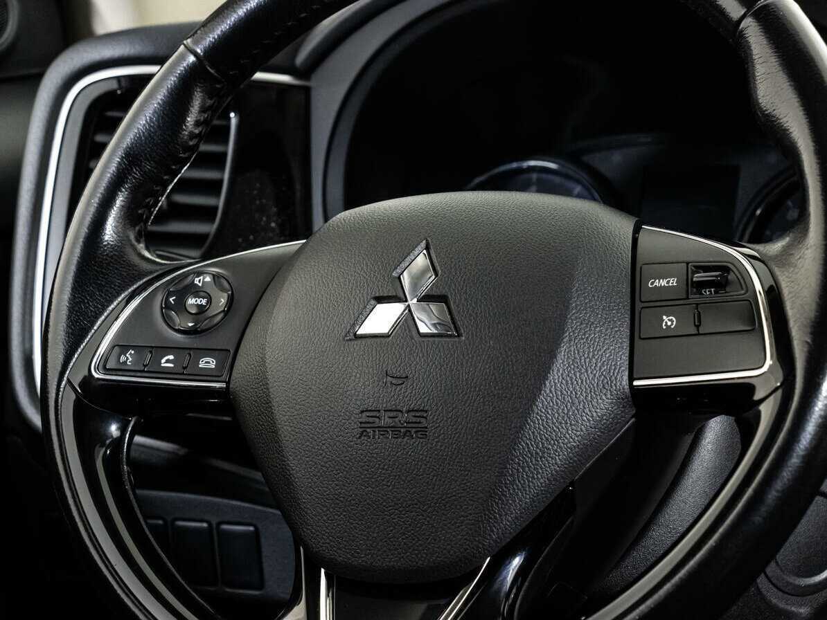 Mitsubishi Outlander 2017 года с пробегом. Фото: #12