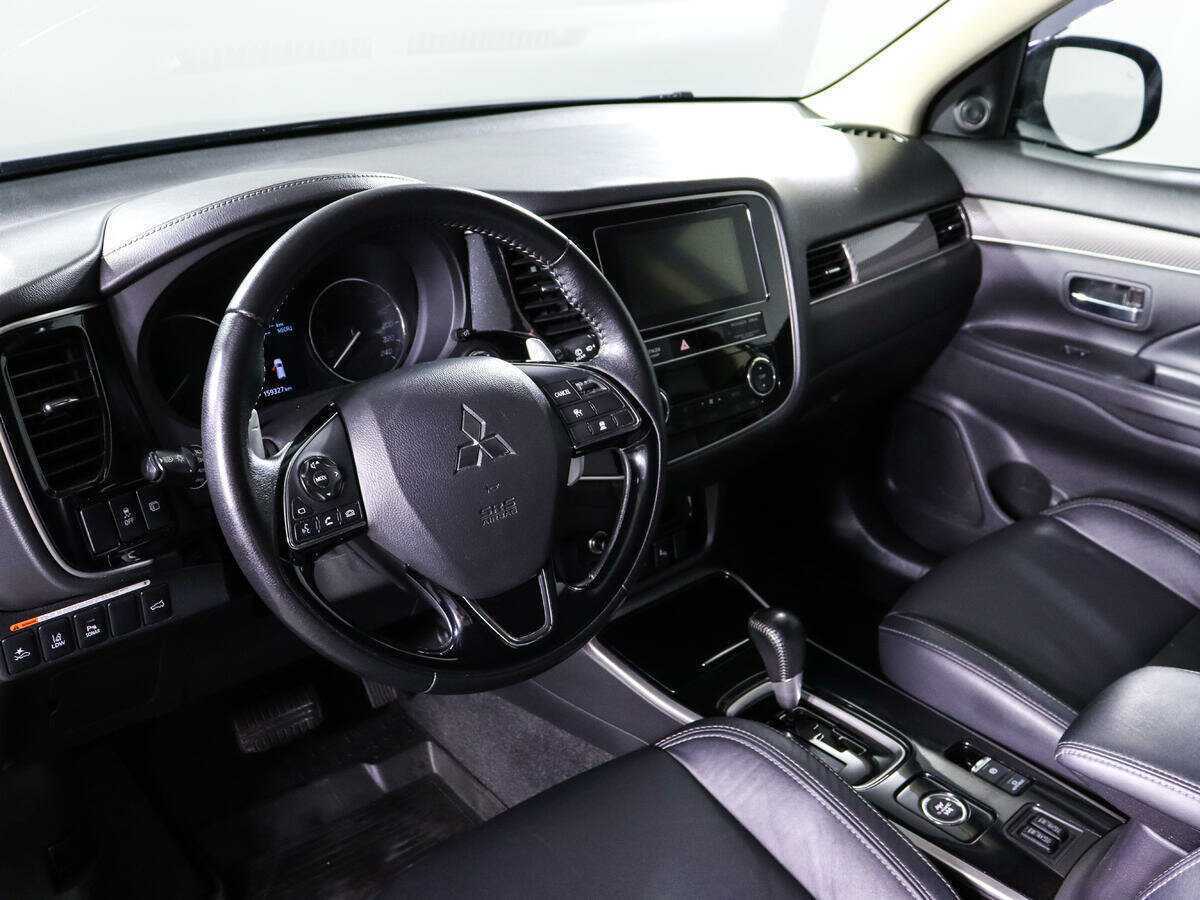 Mitsubishi Outlander 2020 года с пробегом. Фото: #13