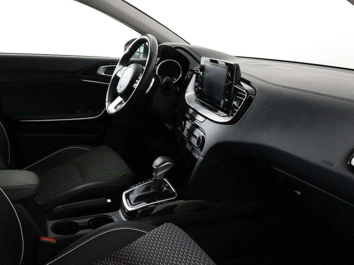 Kia Ceed 2021 года с пробегом. Фото: #5