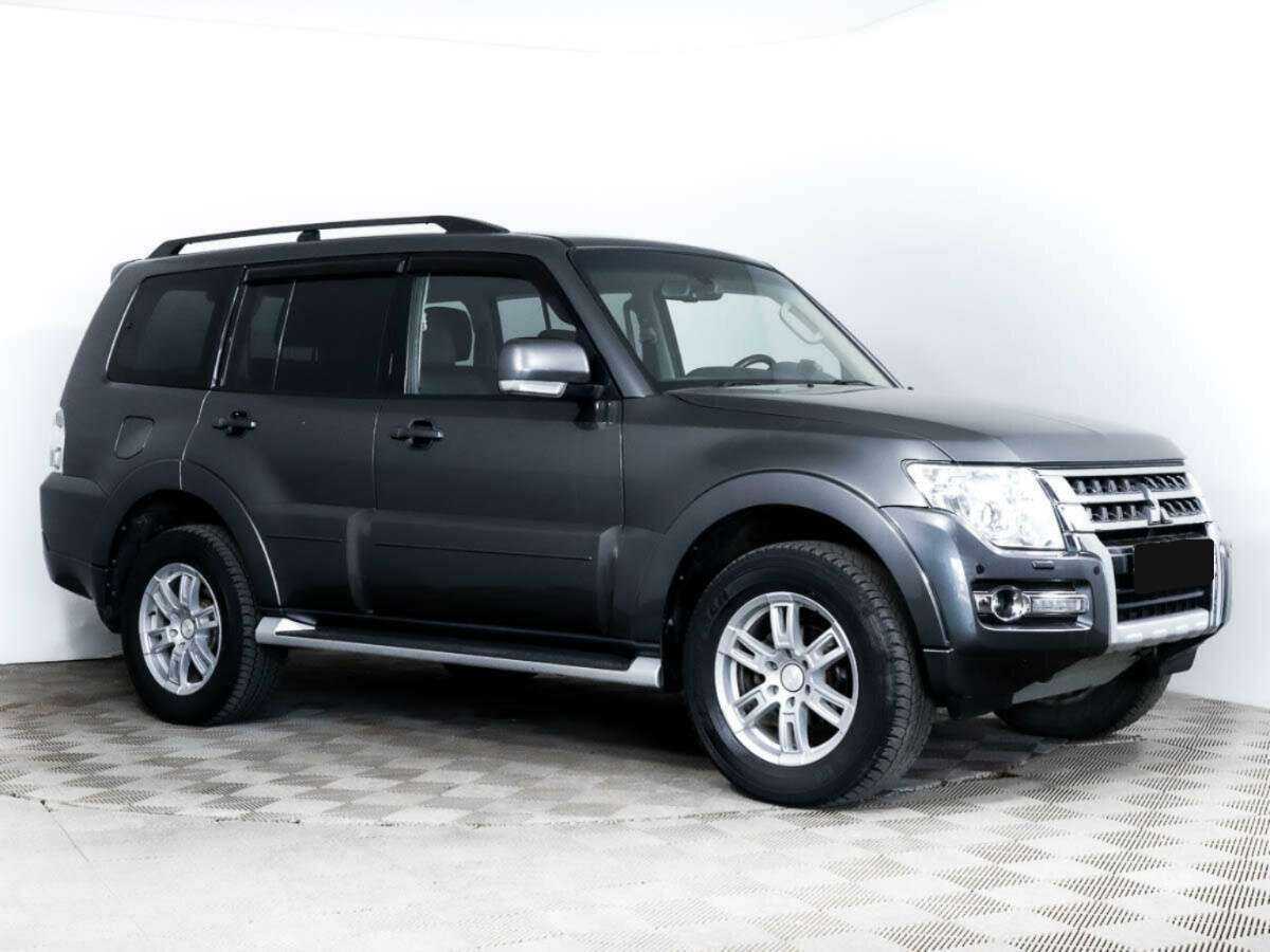 Mitsubishi Pajero 2018 года с пробегом. Фото: #2