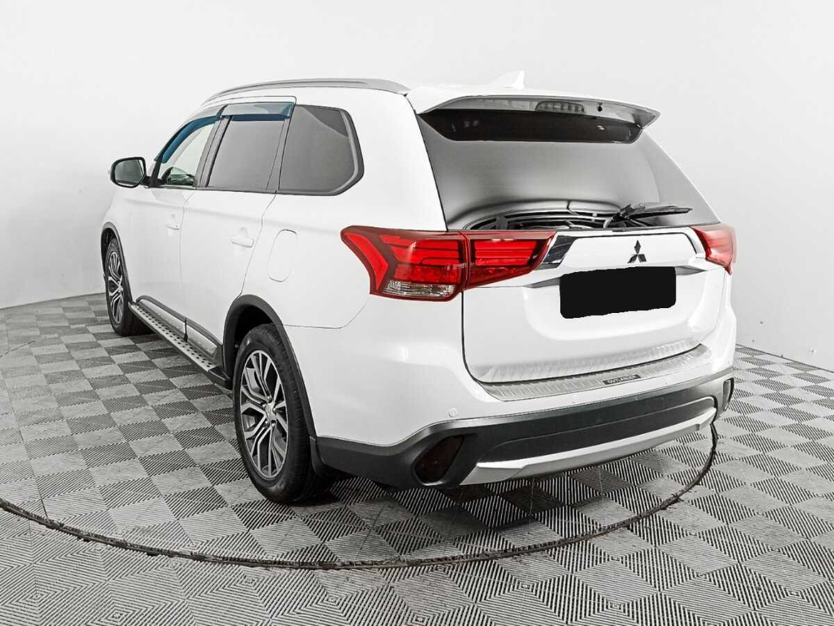 Mitsubishi Outlander 2018 года с пробегом. Фото: #6