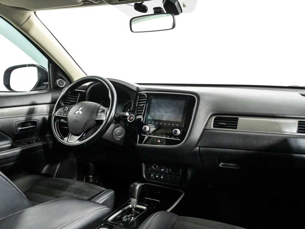 Mitsubishi Outlander 2021 года с пробегом. Фото: #8