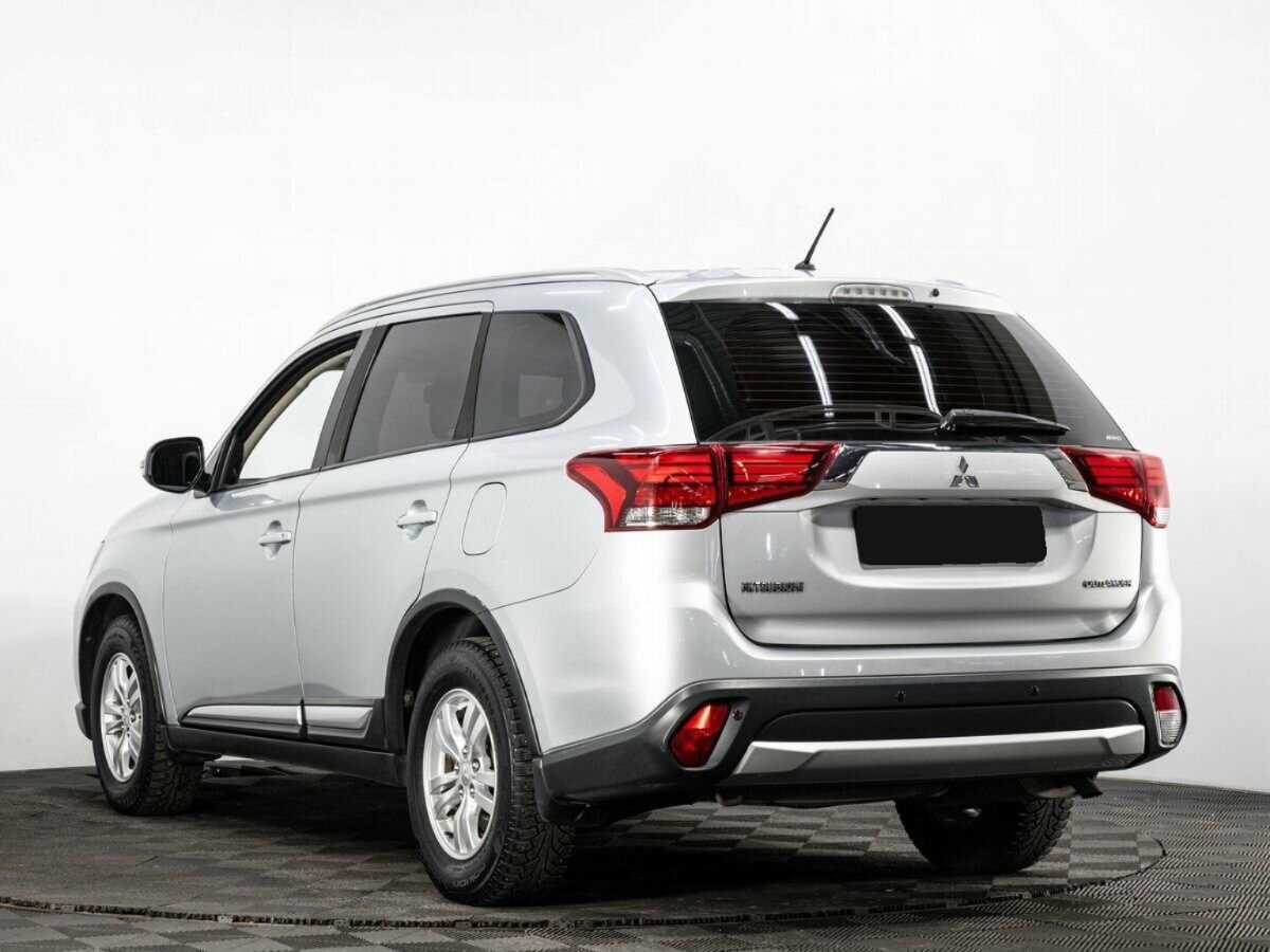 Mitsubishi Outlander 2016 года с пробегом. Фото: #5