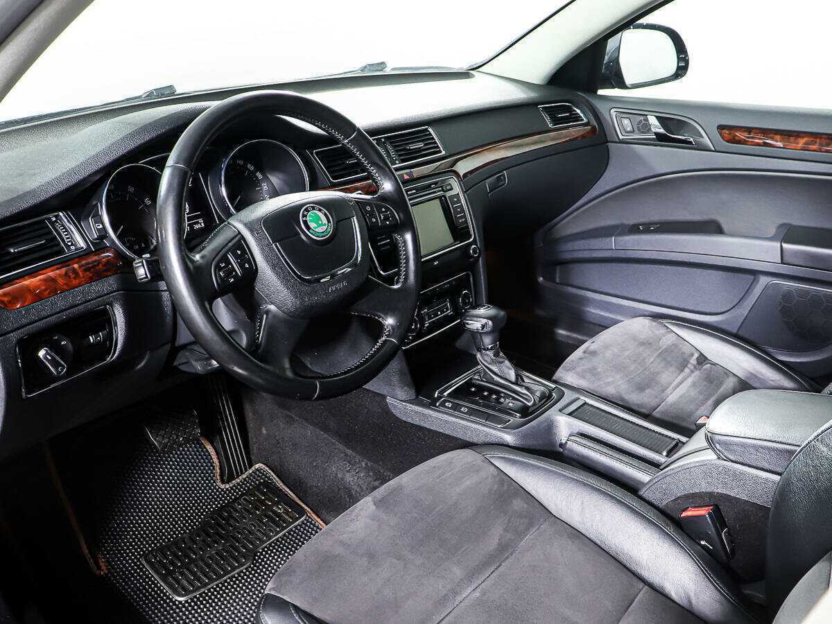 Skoda Superb 2012 года с пробегом. Фото: #15