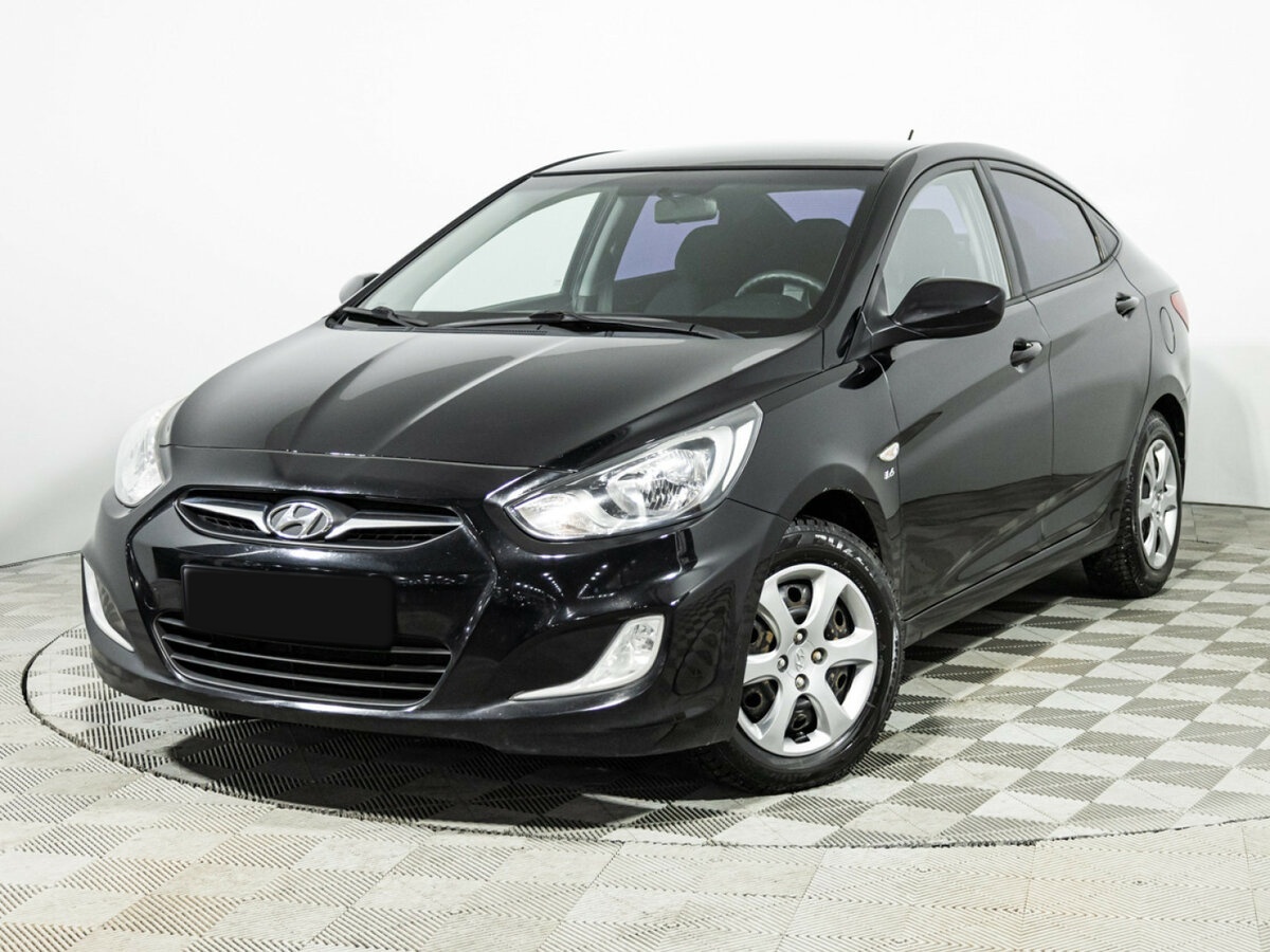 Hyundai Solaris 2012 года с пробегом. Посмотреть фото