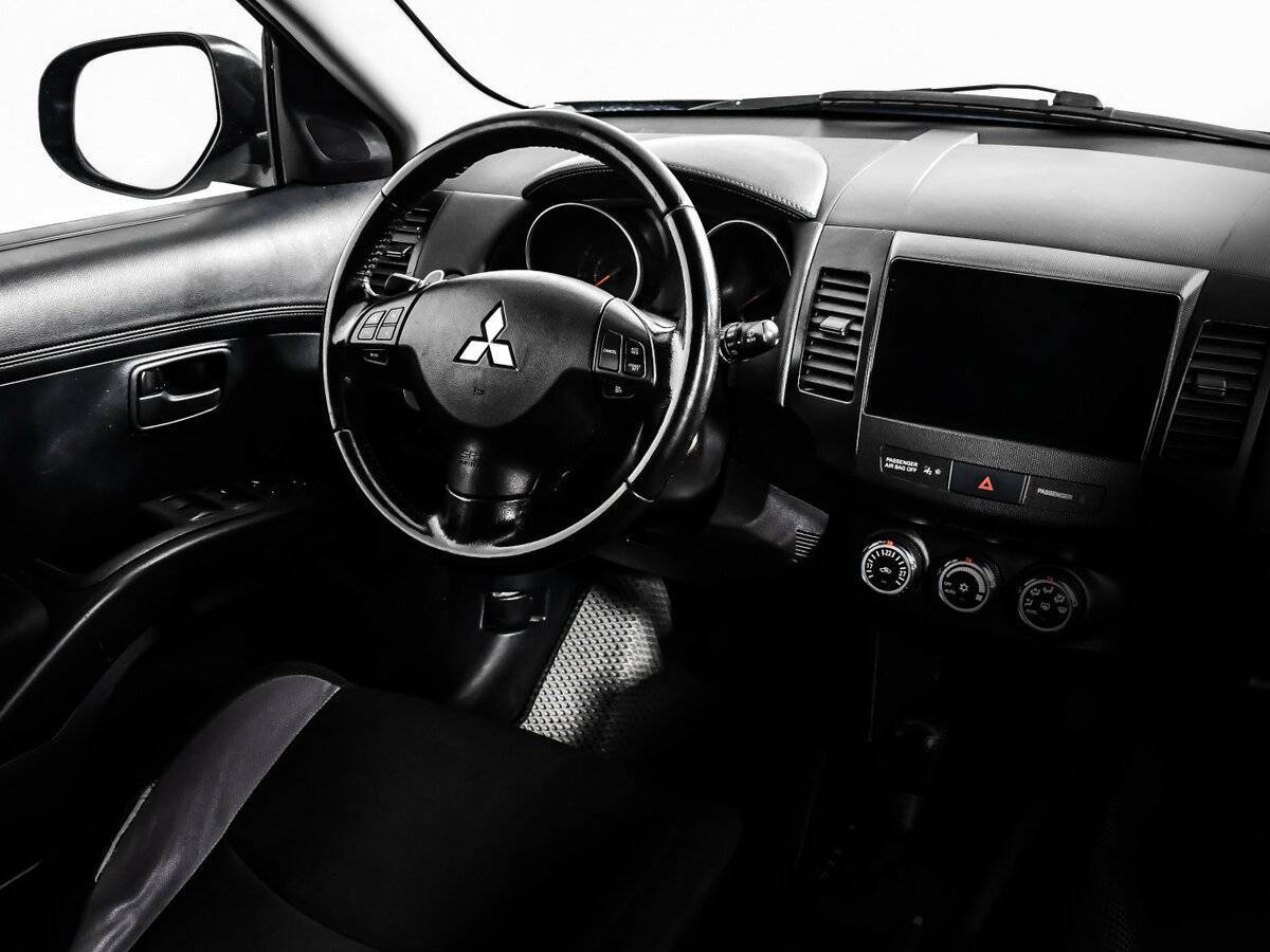 Mitsubishi Outlander 2012 года с пробегом. Фото: #7