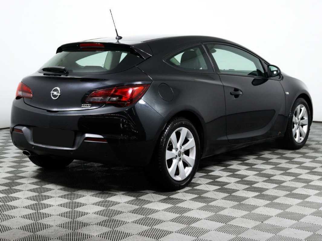 Opel Astra 2012 года с пробегом. Фото: #4