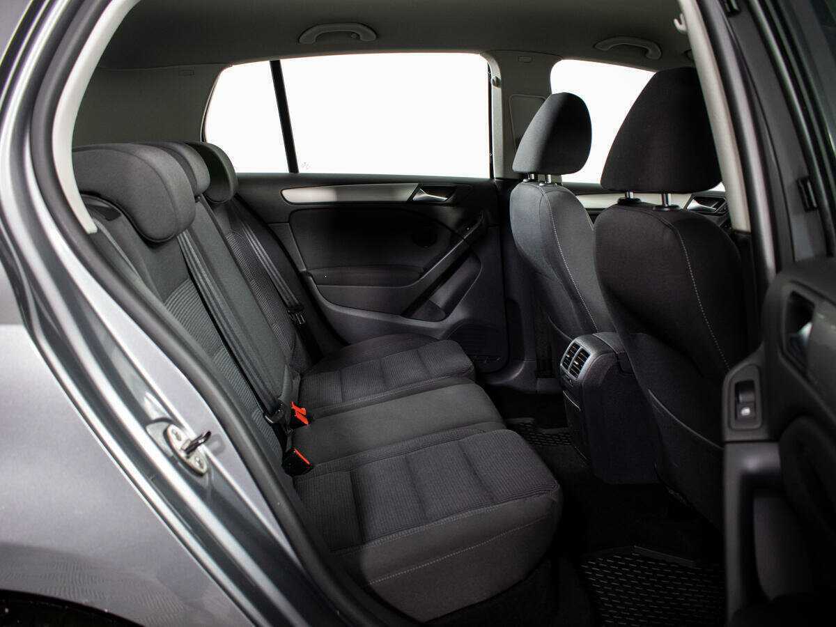 Volkswagen Golf 2012 года с пробегом. Фото: #7