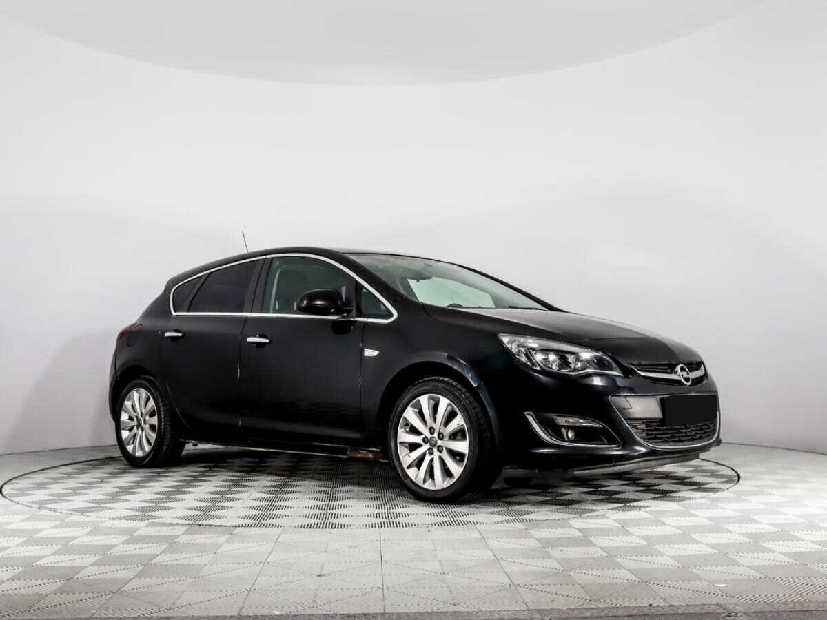 Opel Astra 2013 года с пробегом. Фото: #2