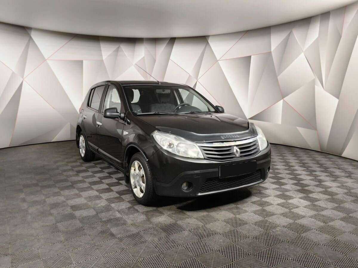 Renault Sandero 2013 года с пробегом. Фото: #2