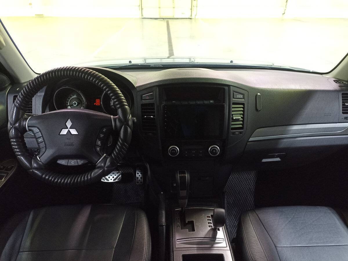 Mitsubishi Pajero 2012 года с пробегом. Фото: #13