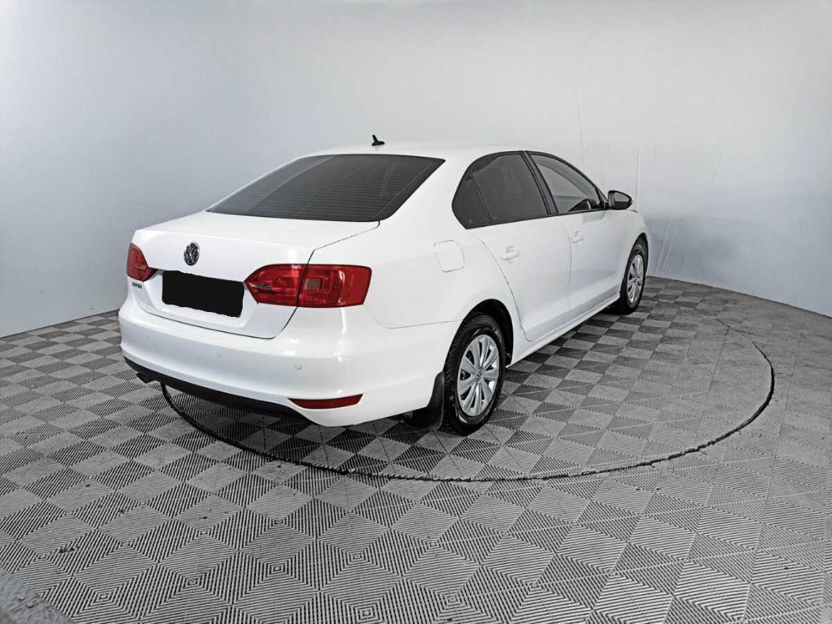 Volkswagen Jetta 2014 года с пробегом. Фото: #4