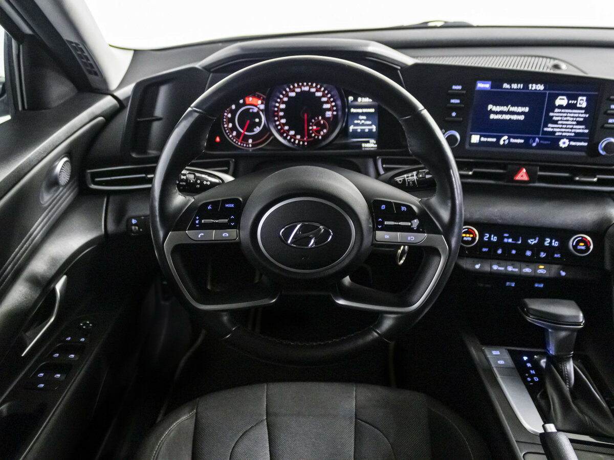 Hyundai Elantra 2021 года с пробегом. Фото: #11