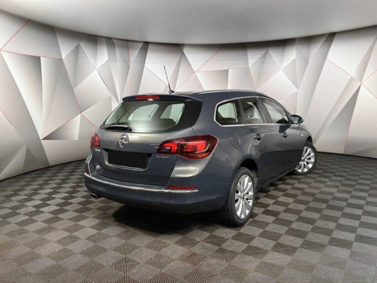 Opel Astra 2014 года с пробегом. Фото: #1