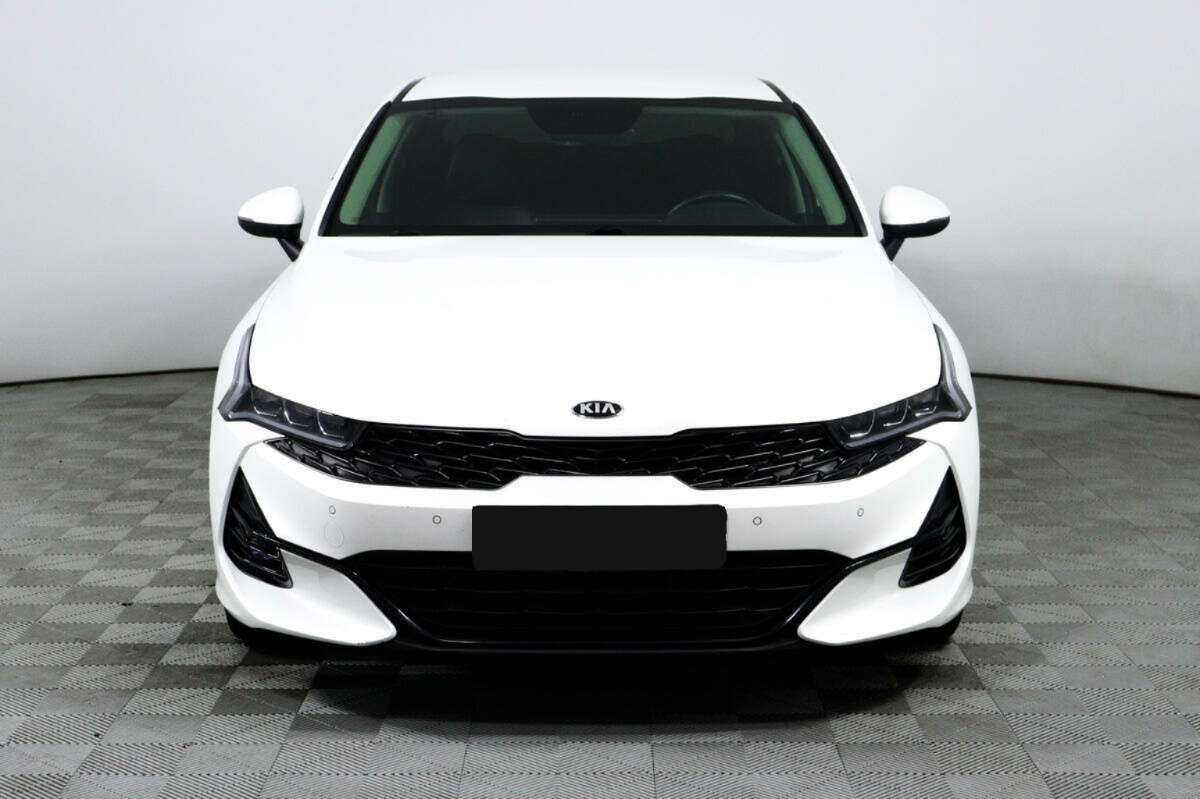 Kia K5 2021 года с пробегом. Фото: #1
