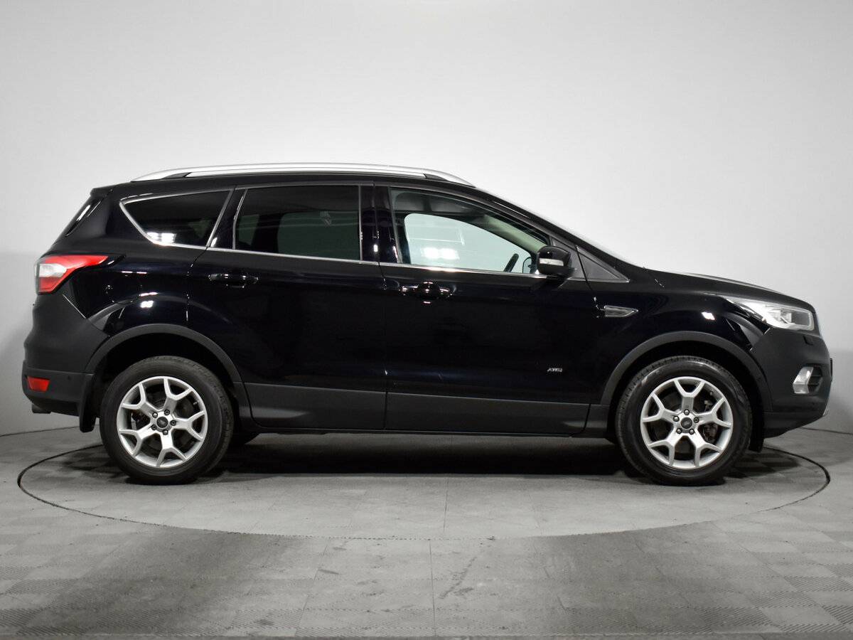Ford Kuga 2017 года с пробегом. Фото: #3