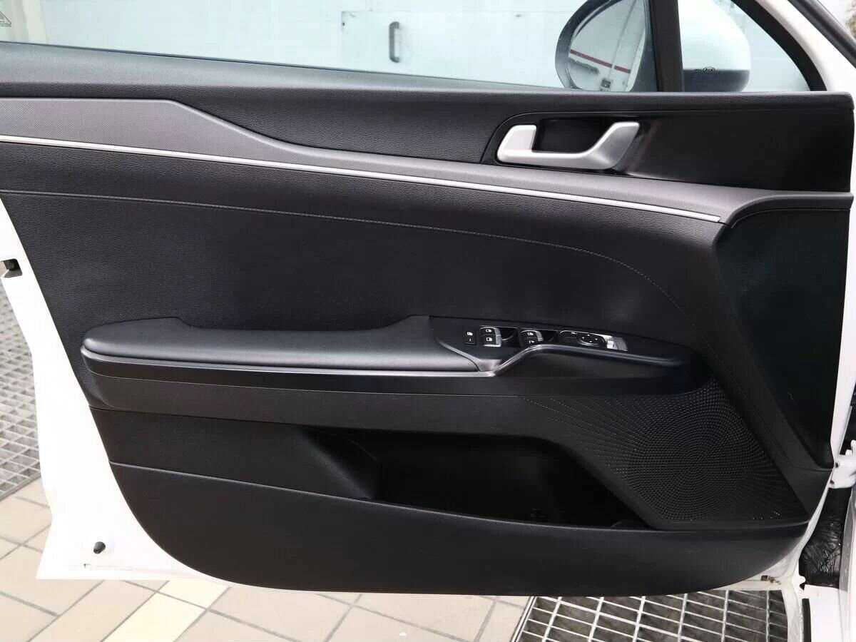 Kia K5 2021 года с пробегом. Фото: #5