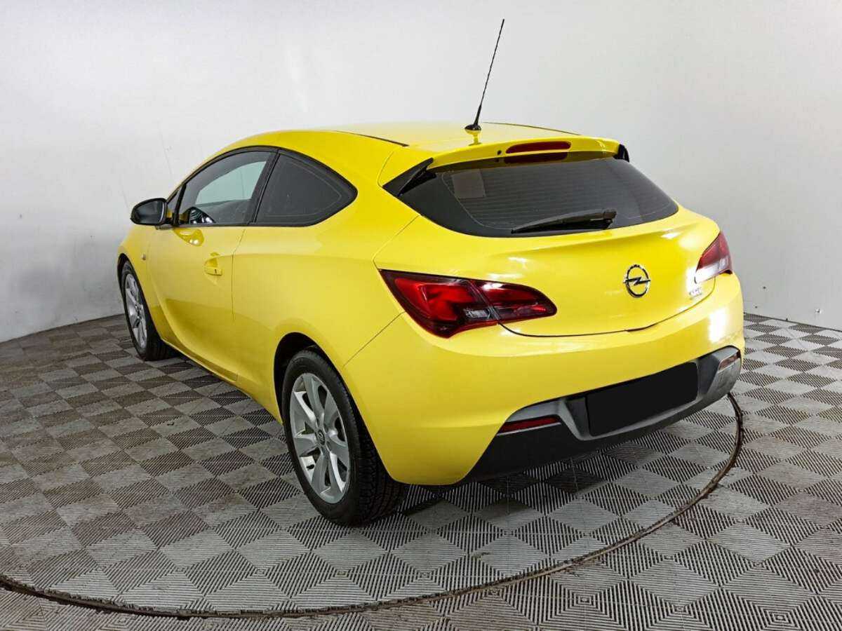 Opel Astra 2014 года с пробегом. Фото: #5